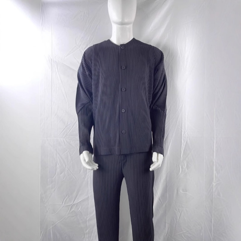 Miyake Original Pleated Vest M - огляд і ціна Crew Clothing Summer Jacket