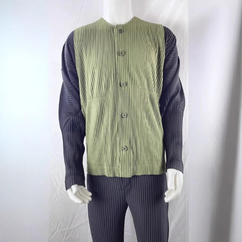 Miyake Original Pleated Vest M - огляд і ціна Crew Clothing Summer Jacket