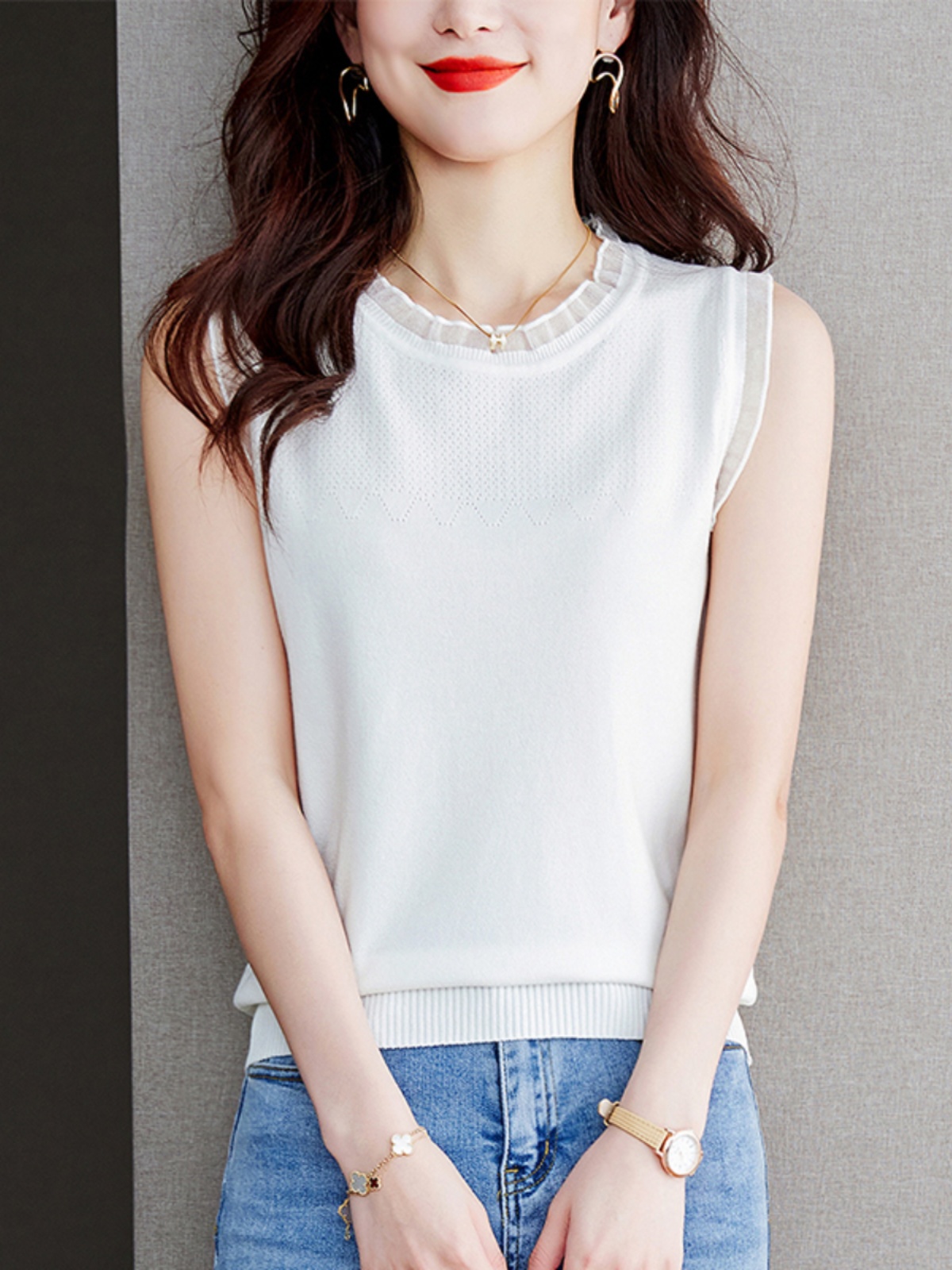 White Knitted Vest Women's Sui - огляд і ціна Summer Clothing Outlet